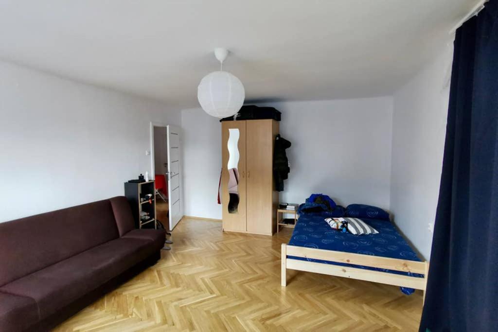 Sunshine Parkside Hideaway - 3 Bedroom - By Upstairs Kraków Zewnętrze zdjęcie
